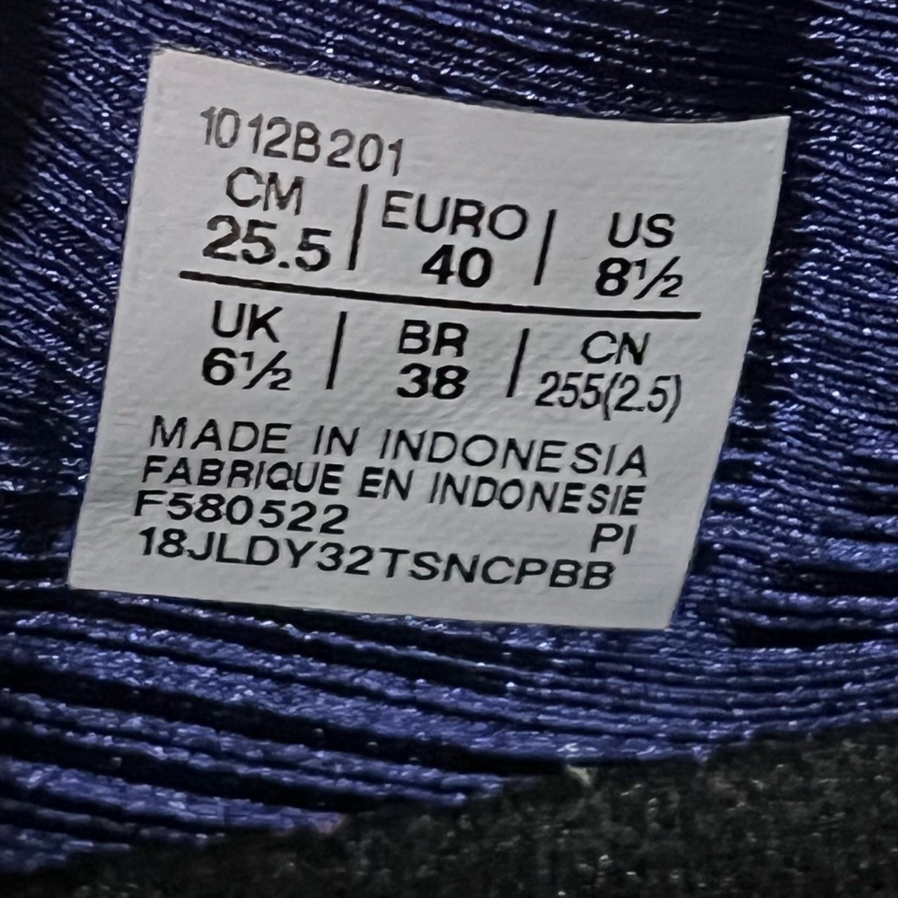 EUC Asics Women’s Gel-Nimbus 24 Purple/Light Blue Size 8.5 - Picture 11 of 12